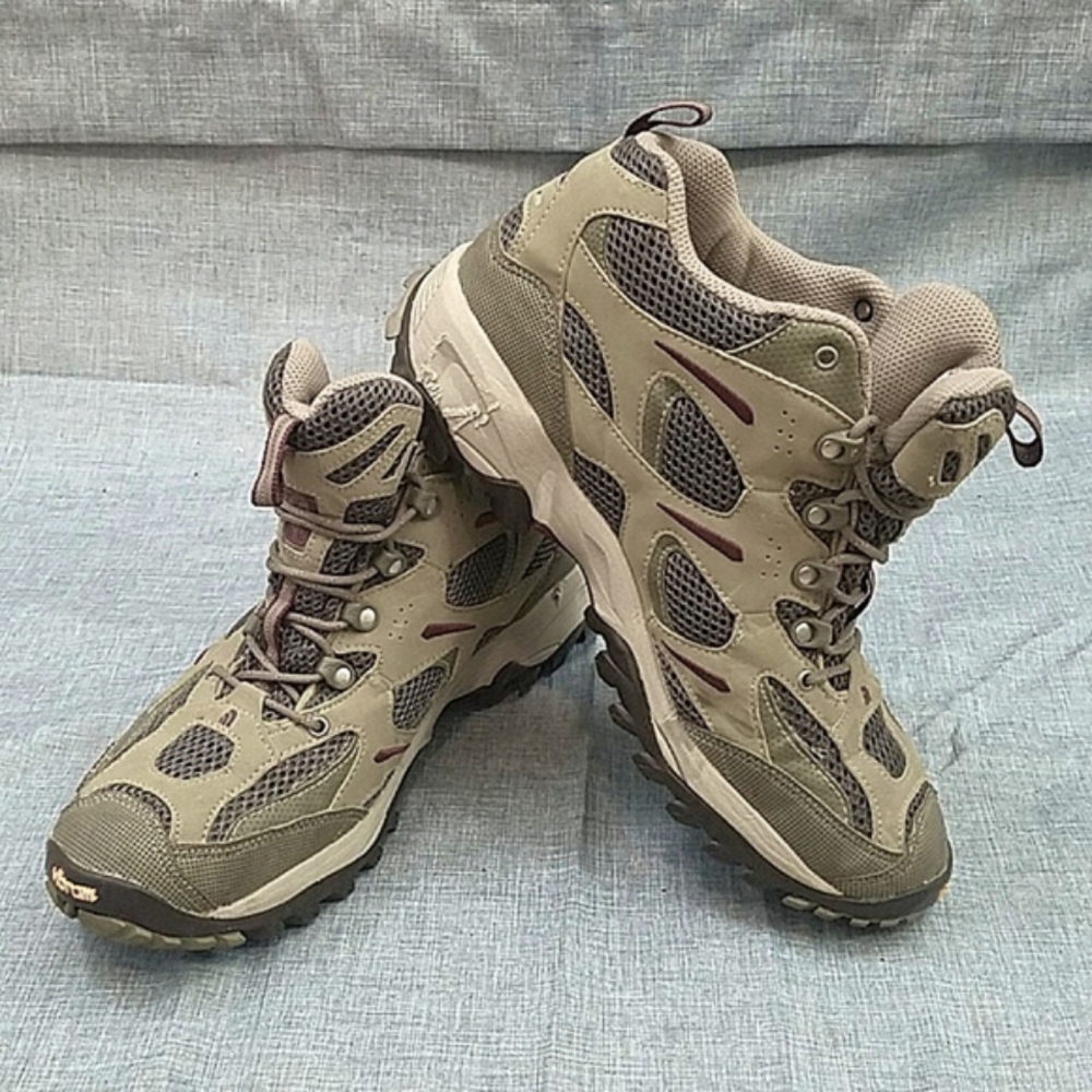The North Face Gore-Tex weatherproof hiking ankle boots women's size 10